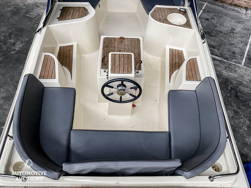 Julia 710 Classic 2011 Sloop