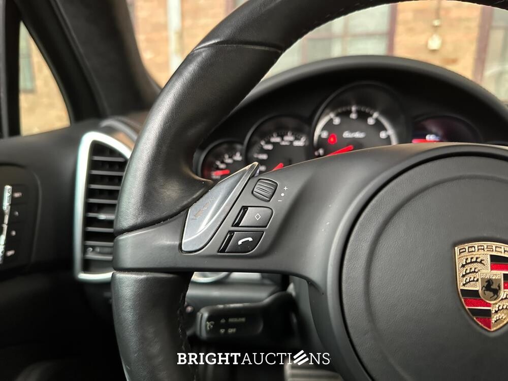 Porsche Cayenne Turbo 4.8 V8 500PK 2012