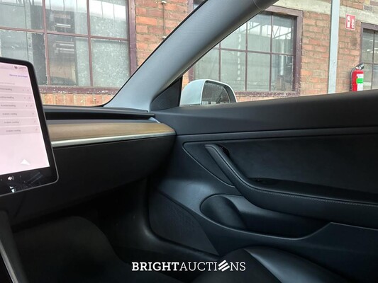 Tesla Model 3 Standard RWD Plus 60 kWh 238pk 2020 (Origineel-NL + 1e eigenaar, K-953-BT