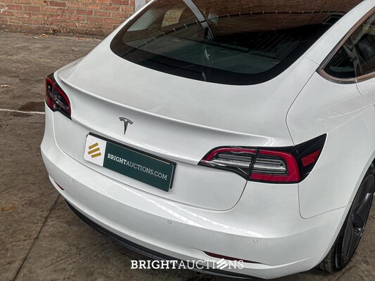 Tesla Model 3 Standard RWD Plus 60 kWh 238pk 2020 (Origineel-NL + 1e eigenaar, K-953-BT