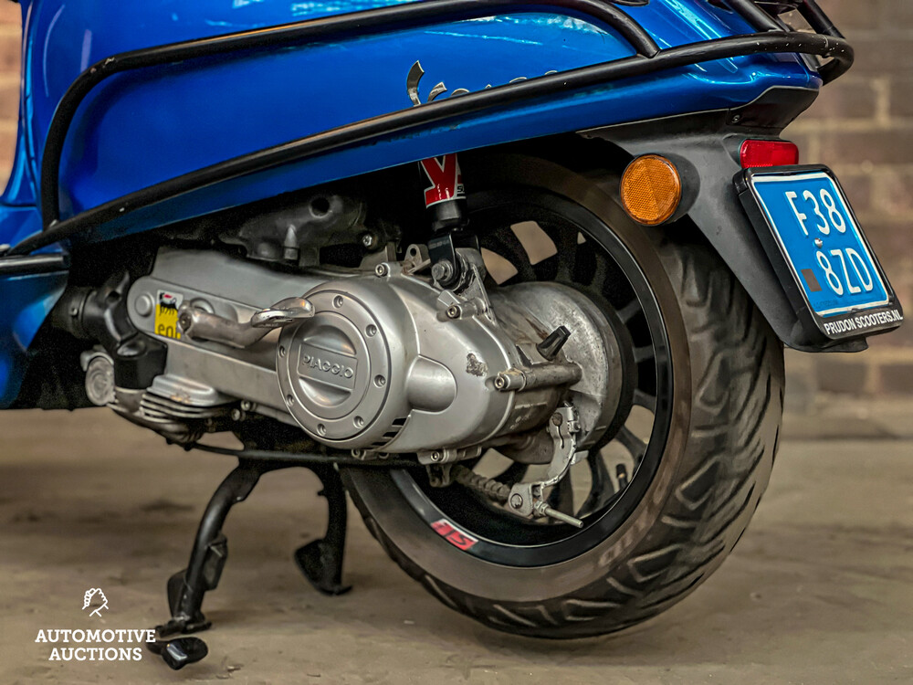 Piaggio Vespa Sprint 25km 2015, F-388-ZD -Full option-