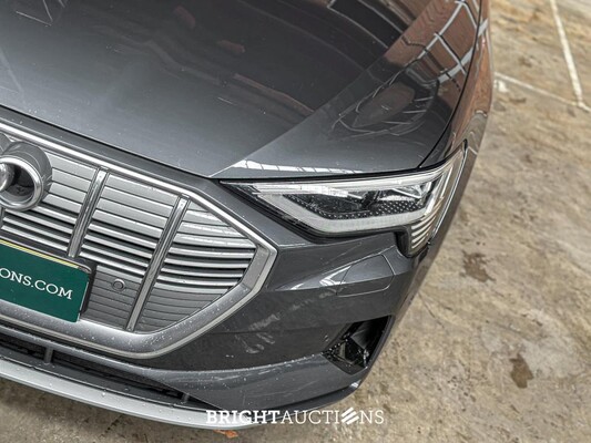 Audi E-tron 50 quattro Business edition 71 kWh 313pk 2020 (Origineel-NL+ 1e eigenaar), J-695-PX