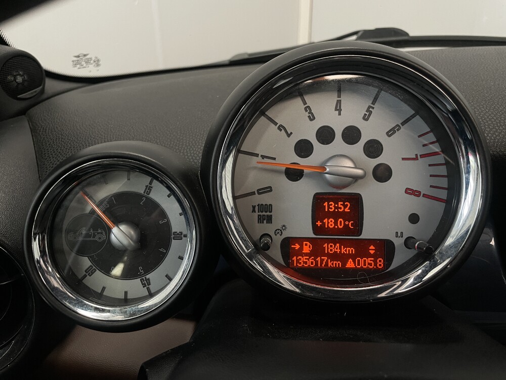 Mini Cooper S Cabrio 1.6 174 PS 2009, J-592-DS.