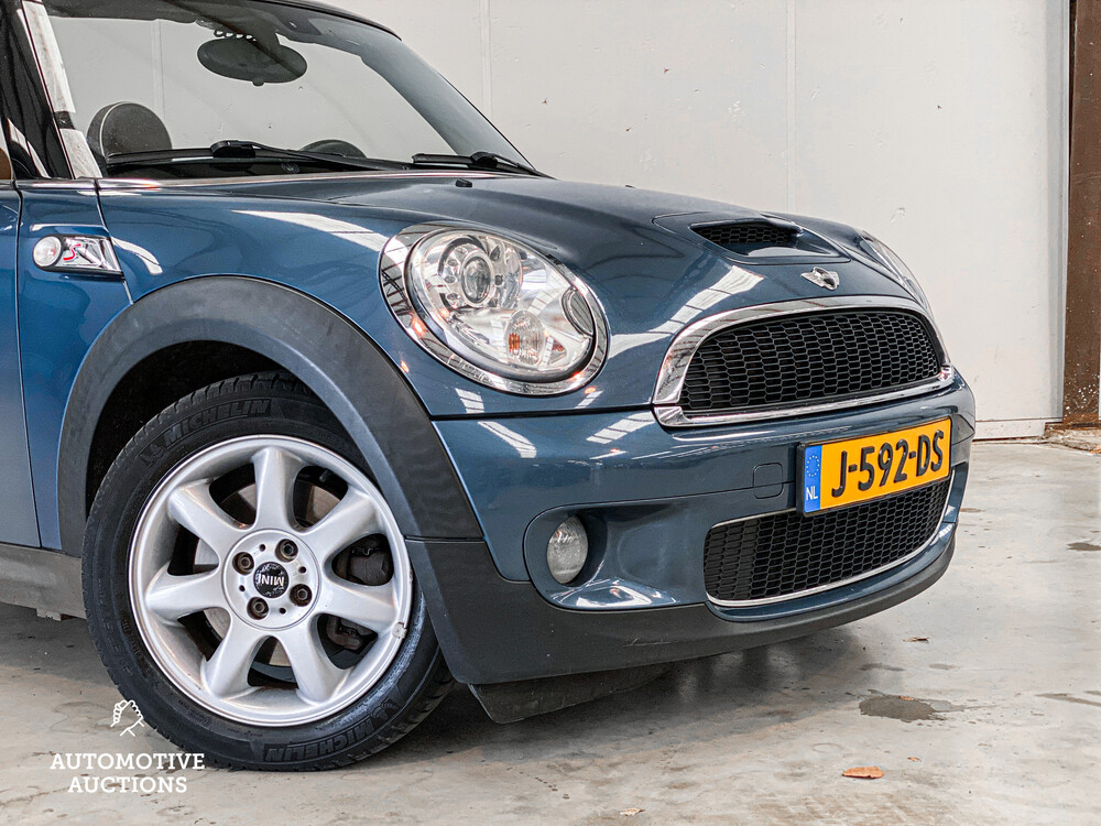 Mini Cooper S Cabrio 1.6 174 PS 2009, J-592-DS.