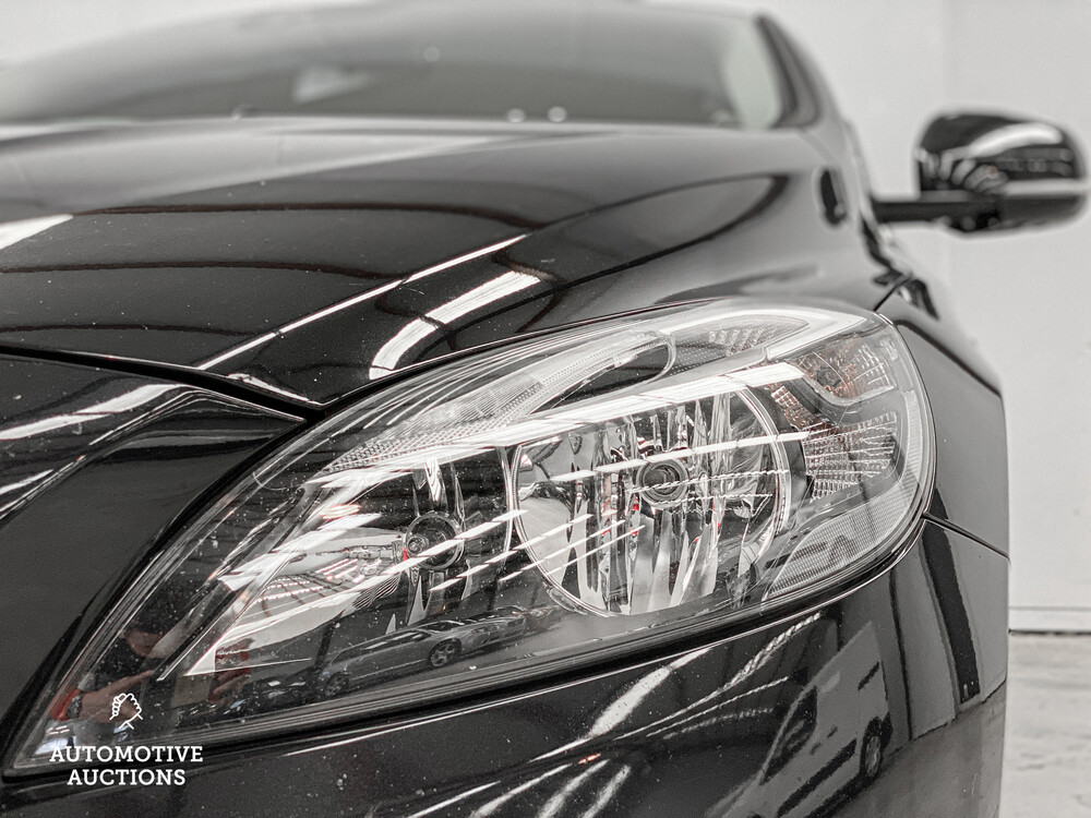 Volvo V40 1.6 D2 Momentum Business 144hp 2014, 7-XNT-75.