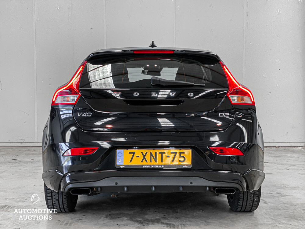 Volvo V40 1.6 D2 Momentum Business 144hp 2014, 7-XNT-75.