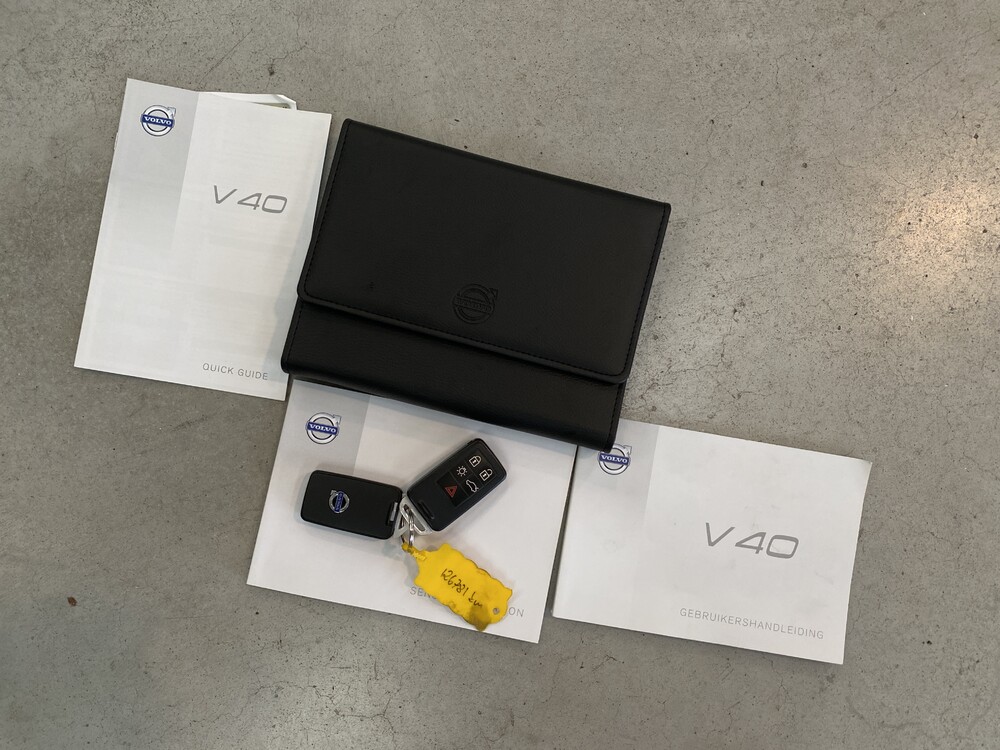 Volvo V40 1.6 D2 Momentum Business 144hp 2014, 7-XNT-75.