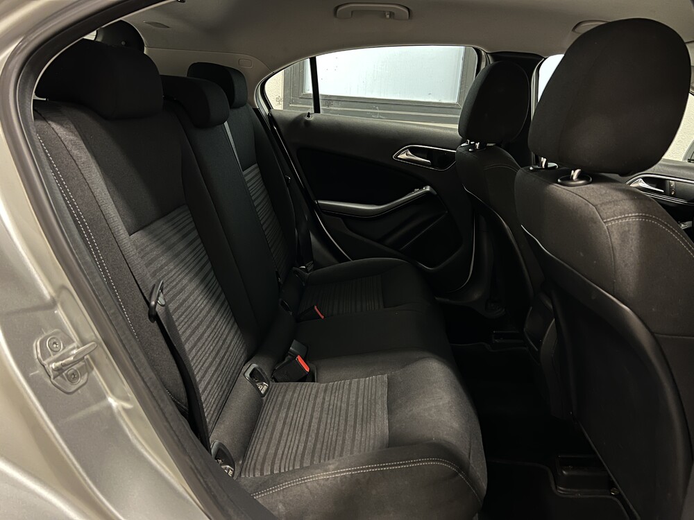 Mercedes-Benz A180 Edition 122PS 2013 -Org. NL-A-Klasse, 4-SGJ-16.