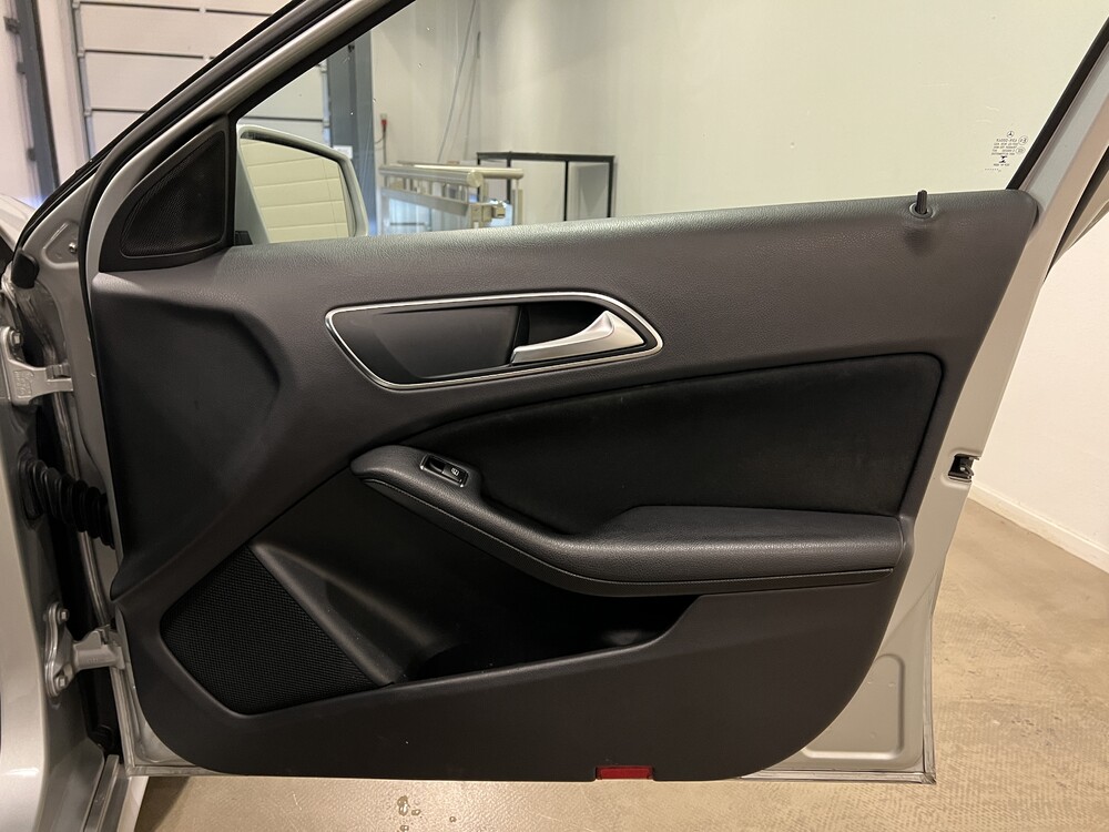 Mercedes-Benz A180 Edition 122PS 2013 -Org. NL-A-Klasse, 4-SGJ-16.