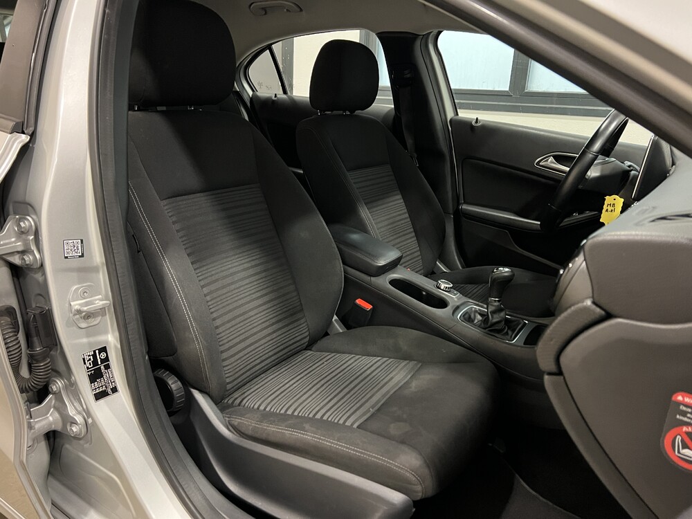 Mercedes-Benz A180 Edition 122PS 2013 -Org. NL-A-Klasse, 4-SGJ-16.