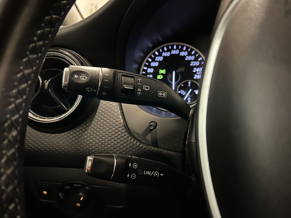 Mercedes-Benz A180 Edition 122PS 2013 -Org. NL-A-Klasse, 4-SGJ-16.