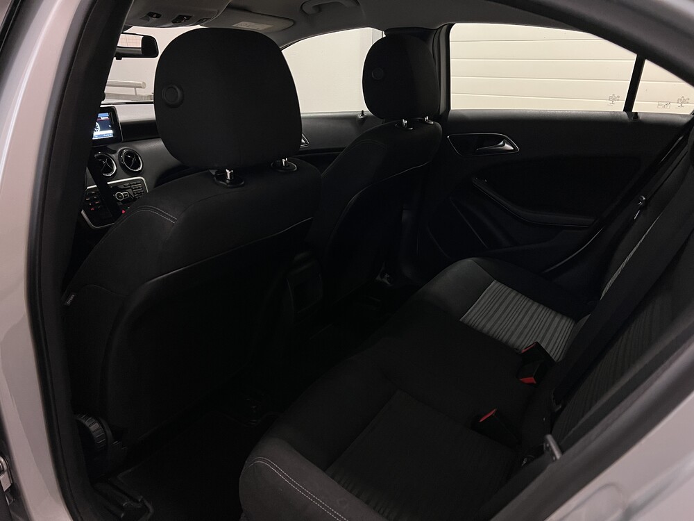 Mercedes-Benz A180 Edition 122PS 2013 -Org. NL-A-Klasse, 4-SGJ-16.