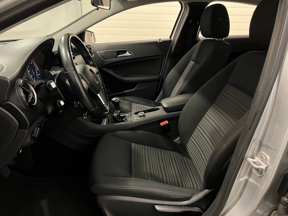 Mercedes-Benz A180 Edition 122PS 2013 -Org. NL-A-Klasse, 4-SGJ-16.