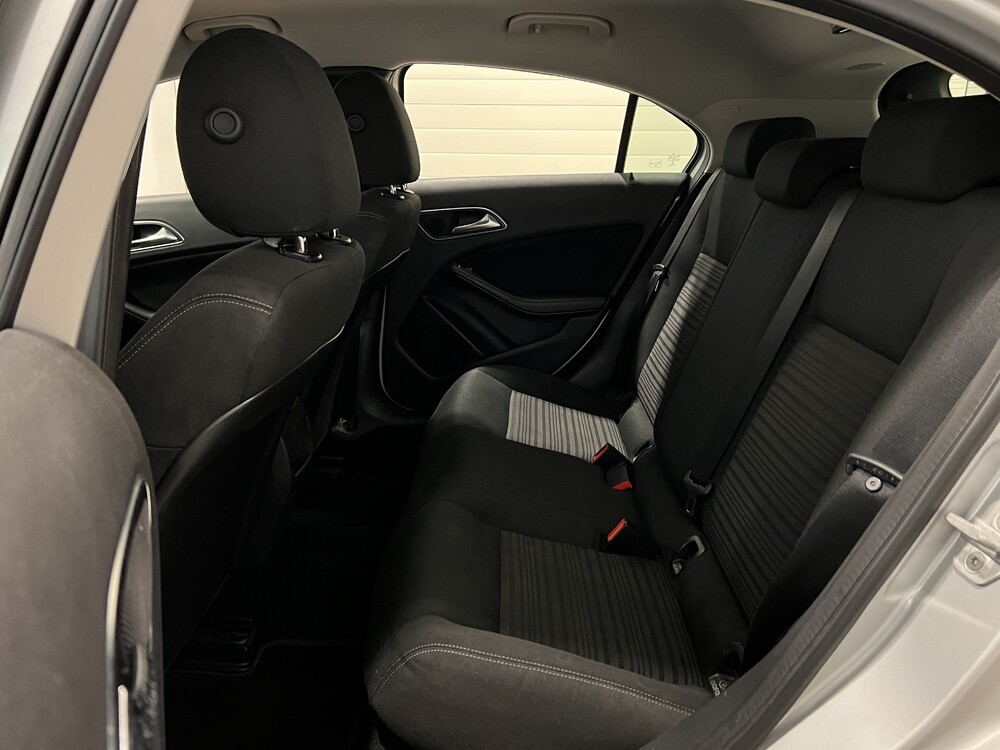 Mercedes-Benz A180 Edition 122PS 2013 -Org. NL-A-Klasse, 4-SGJ-16.