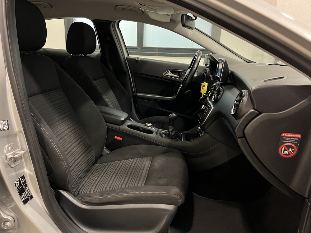 Mercedes-Benz A180 Edition 122PS 2013 -Org. NL-A-Klasse, 4-SGJ-16.