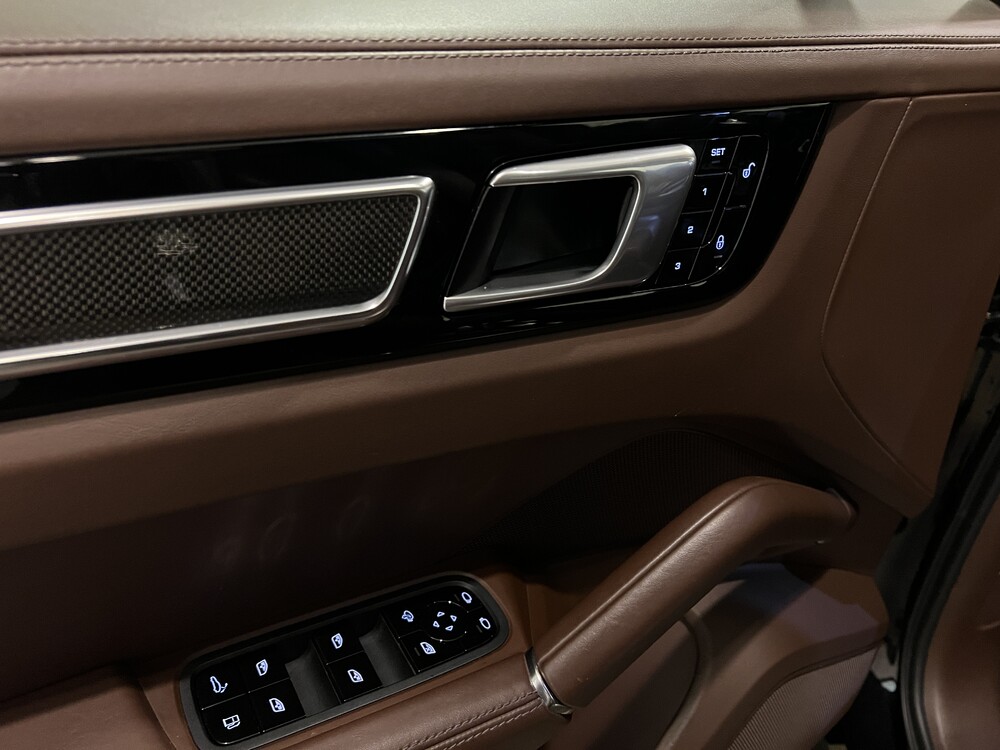 Porsche Cayenne E-Hybrid 3.0 V6 -NW MODEL- 462hp 2018 SportChrono -Org. NL-, TL-795-R.