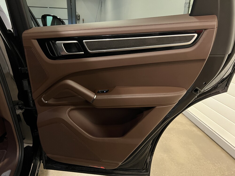 Porsche Cayenne E-Hybrid 3.0 V6 -NW MODEL- 462hp 2018 SportChrono -Org. NL-, TL-795-R.