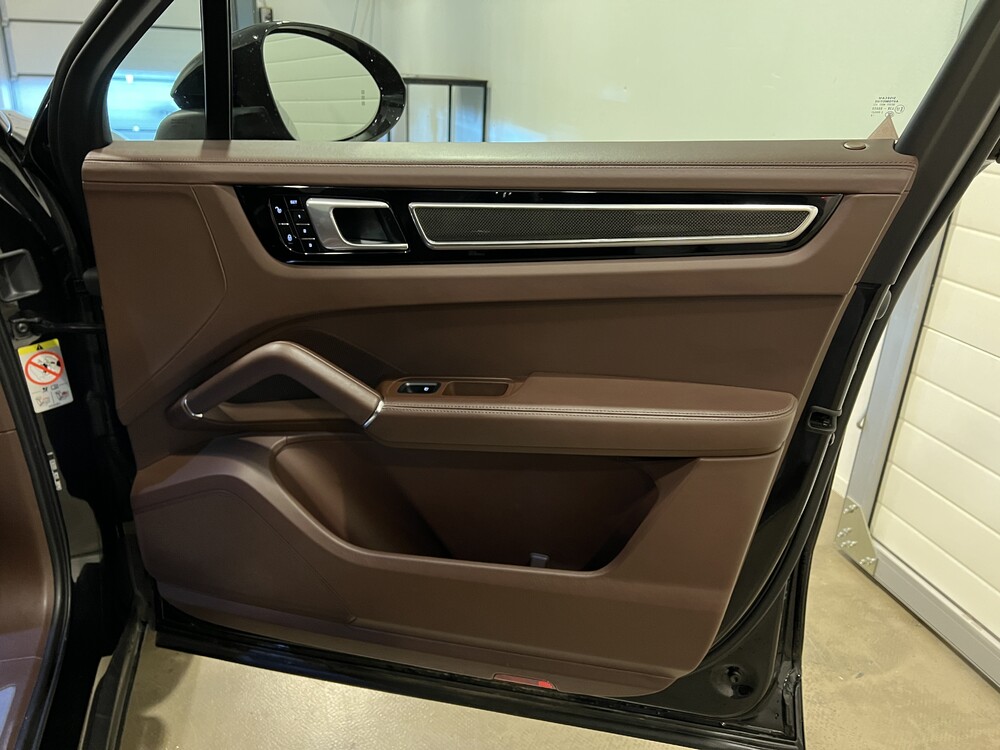 Porsche Cayenne E-Hybrid 3.0 V6 -NW MODEL- 462hp 2018 SportChrono -Org. NL-, TL-795-R.