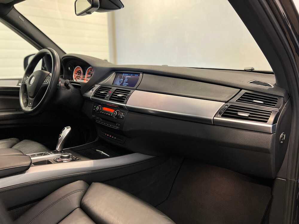 BMW X5 M50d 3.0 V6 381pk 2015 -Orig. NL-, 5-ZGF-72