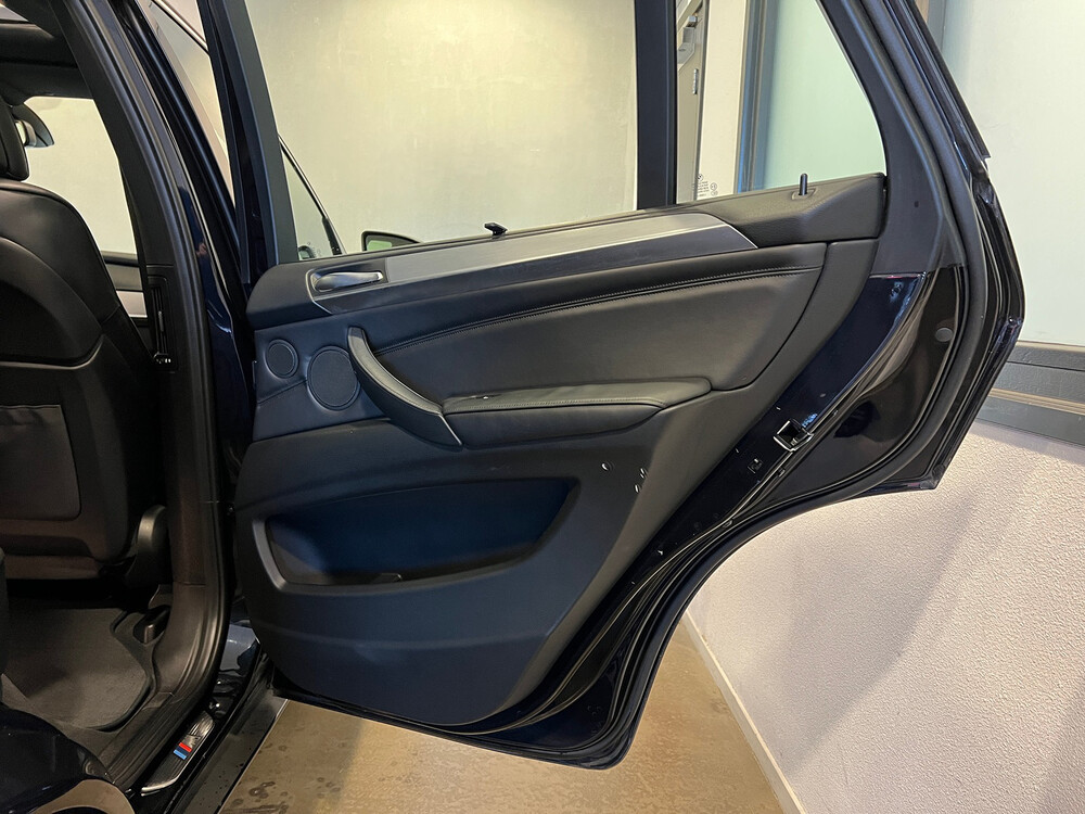 BMW X5 M50d 3.0 V6 381pk 2015 -Orig. NL-, 5-ZGF-72