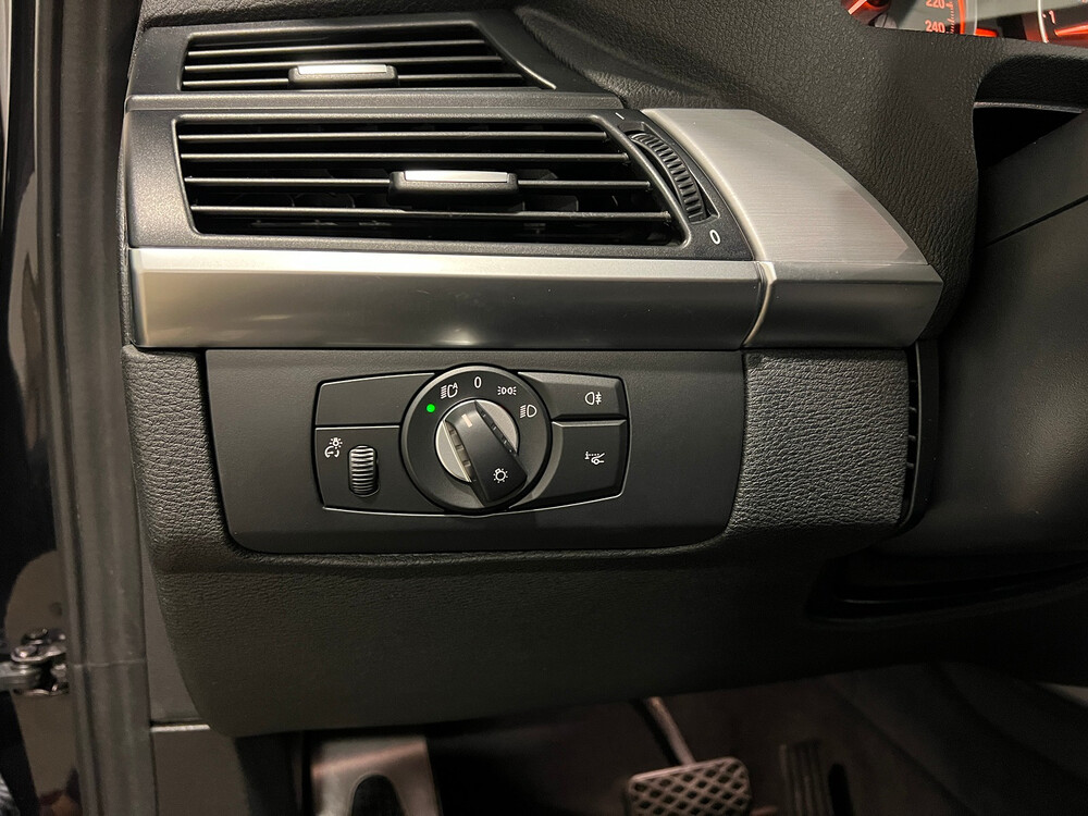 BMW X5 M50d 3.0 V6 381pk 2015 -Orig. NL-, 5-ZGF-72