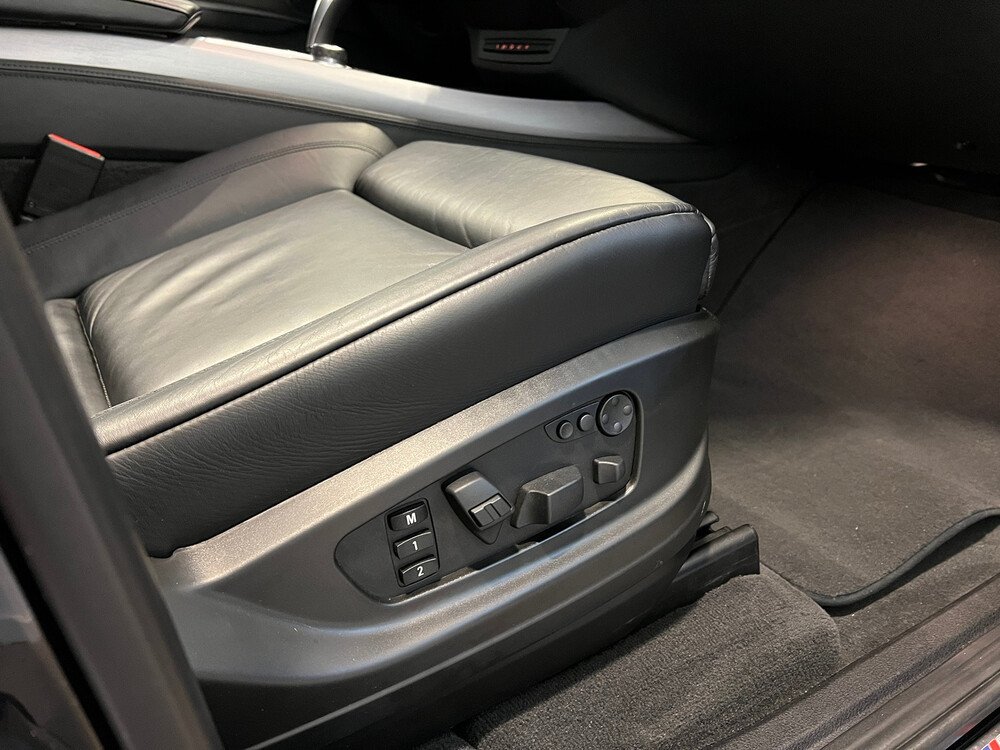 BMW X5 M50d 3.0 V6 381pk 2015 -Orig. NL-, 5-ZGF-72