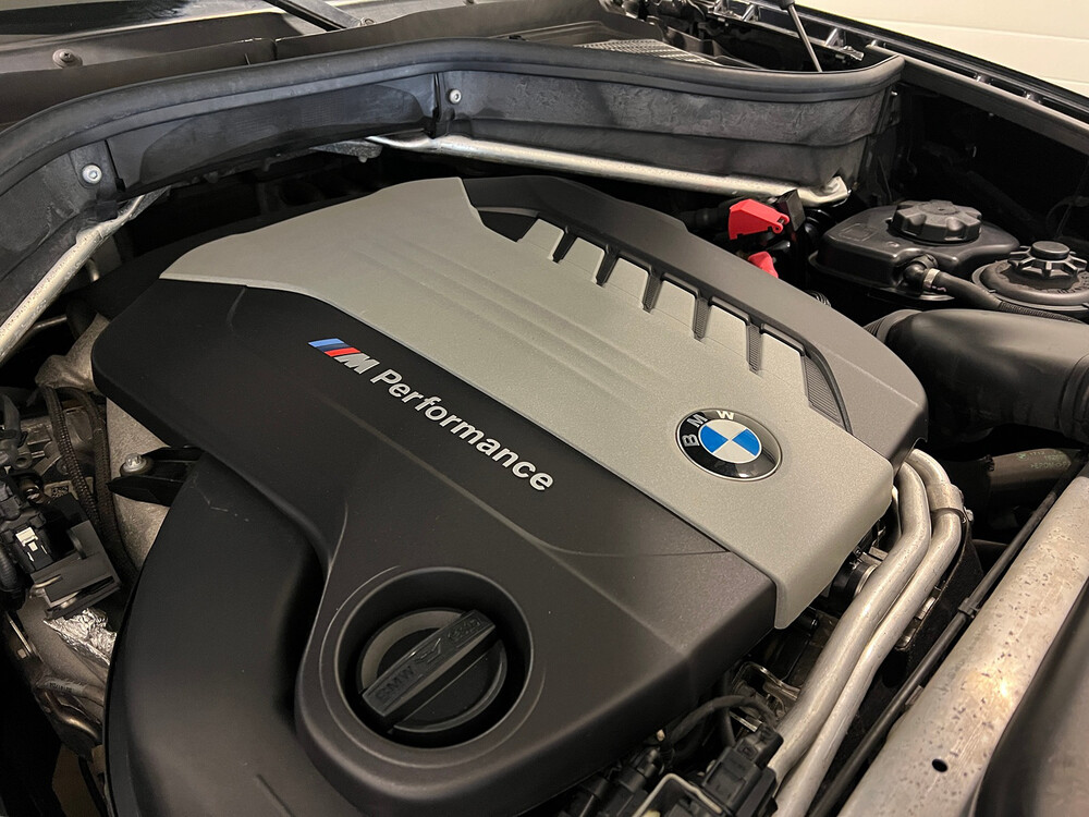 BMW X5 M50d 3.0 V6 381pk 2015 -Orig. NL-, 5-ZGF-72