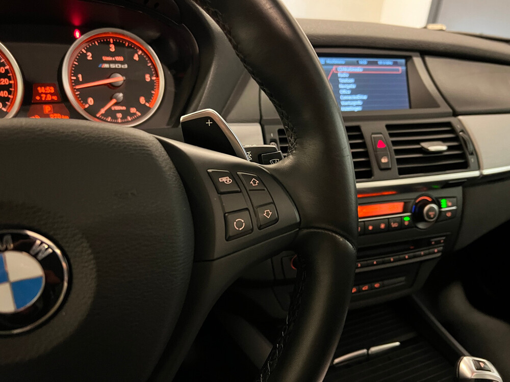 BMW X5 M50d 3.0 V6 381pk 2015 -Orig. NL-, 5-ZGF-72