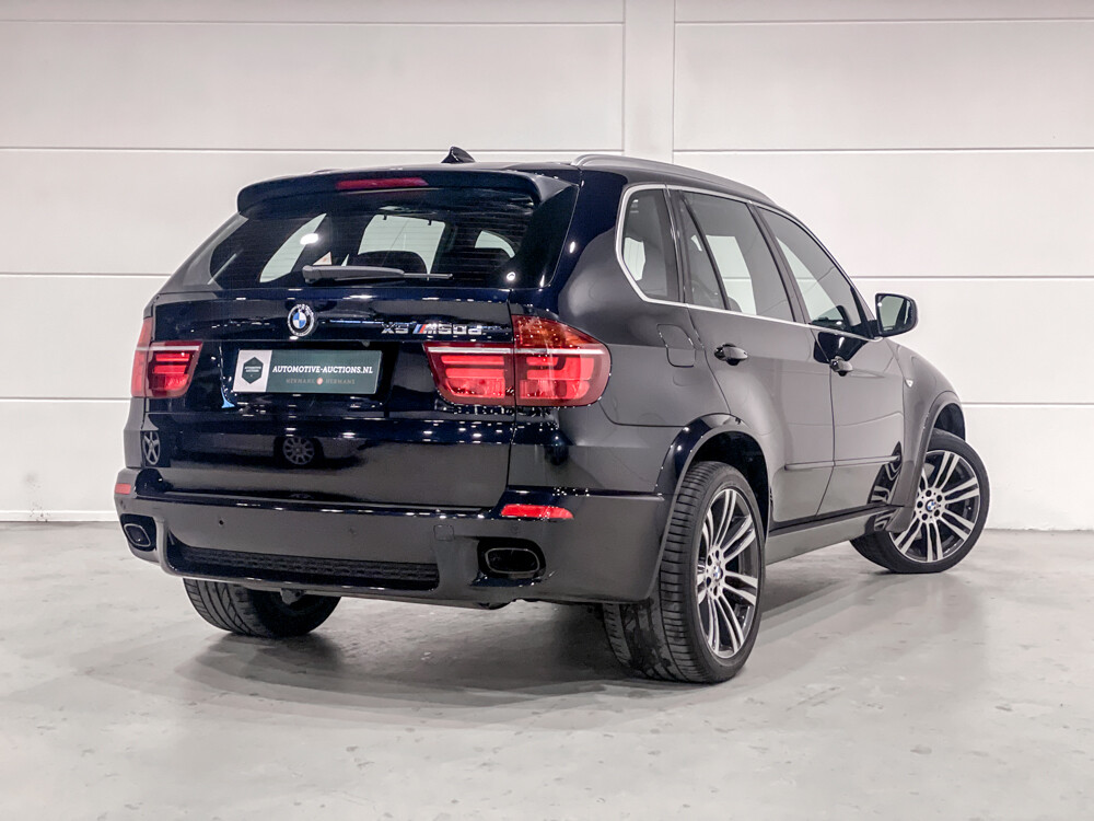 BMW X5 M50d 3.0 V6 381pk 2015 -Orig. NL-, 5-ZGF-72