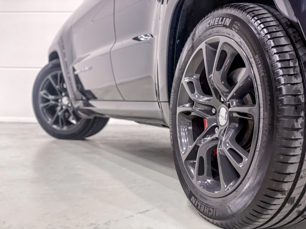 Jeep Grand Cherokee SRT 6.4 V8 Hemi 468hp 2015, XV-842-J