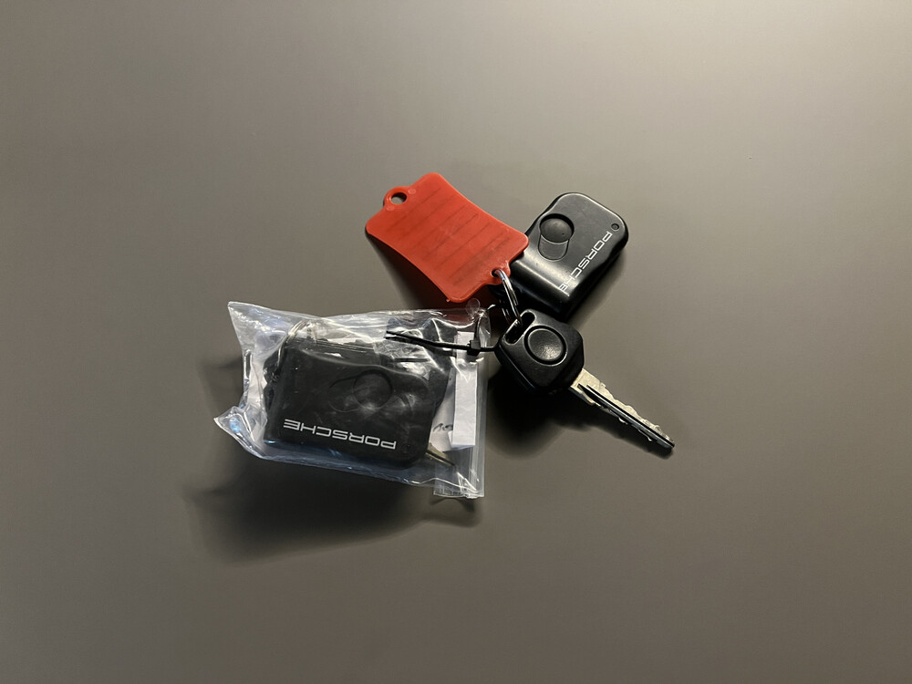 Porsche 911 993 3.6 Carrera 4 Coupé 272PS 1995, 2-KLZ-95