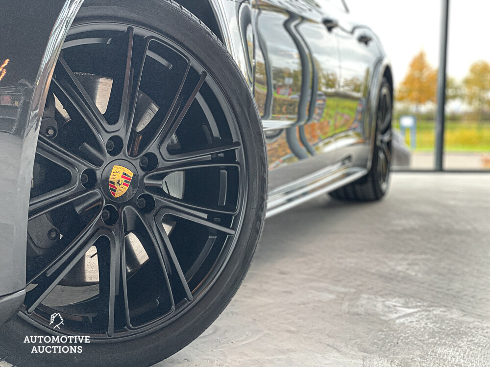 Porsche Panamera Sport Turismo E-Hybrid 4 2.9 V6 SportChrono 462PS 2018, ZV-954-P