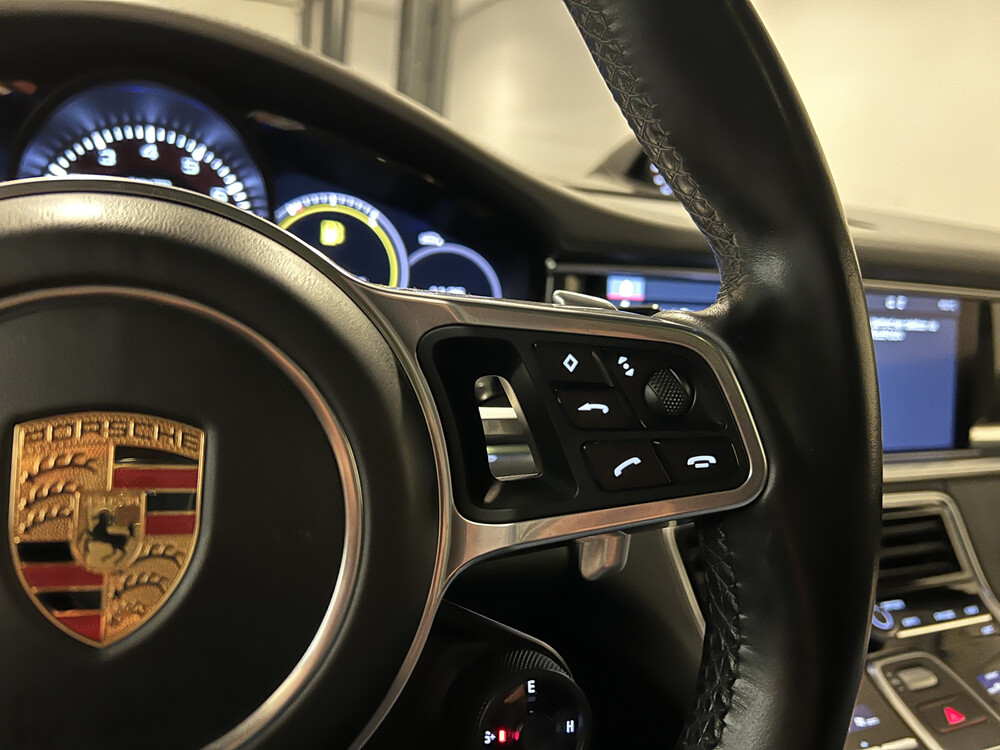 Porsche Panamera Sport Turismo E-Hybrid 4 2.9 V6 SportChrono 462PS 2018, ZV-954-P