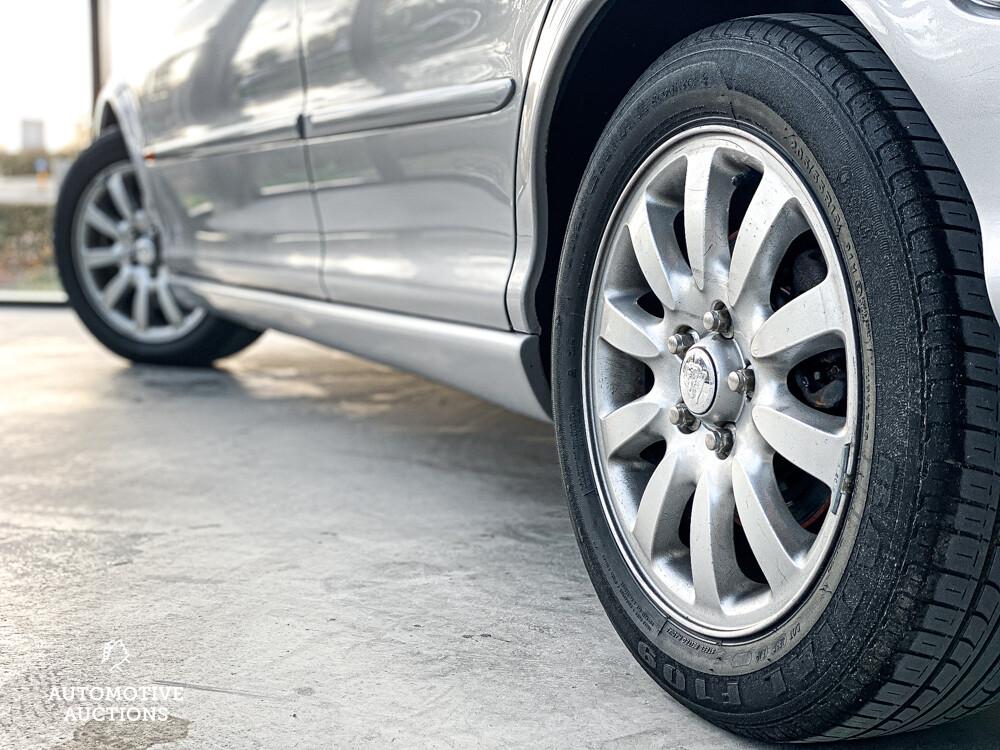 Jaguar X-type 2.0 V6 Executive 156hp 2003 -Org. NL-, 22-LZ-TK