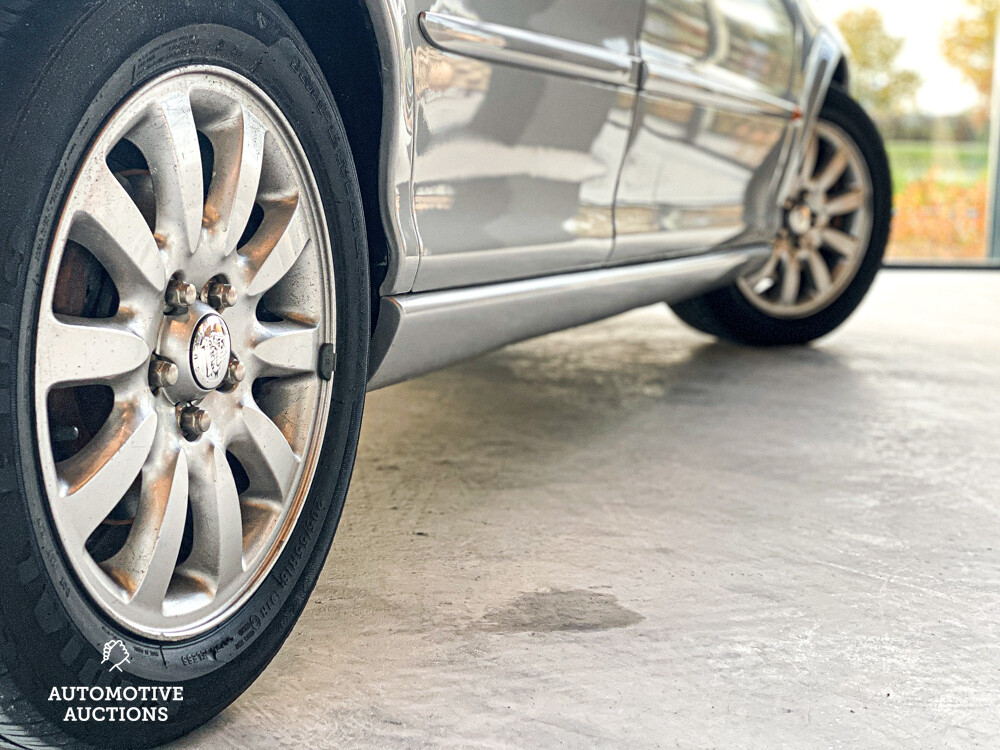 Jaguar X-type 2.0 V6 Executive 156hp 2003 -Org. NL-, 22-LZ-TK