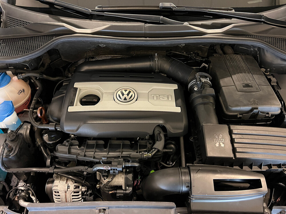 Volkswagen Scirocco 2.0 TFSI Highline 211hp 2012, R-201-PH