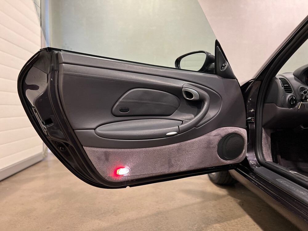 Porsche 911 996 3.4 Coupé Carrera 300PS 1999, 90-ST-DN.