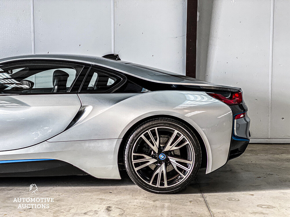 BMW i8 1.5 First Edition 231PS 2015 -Org. NL-, GG-542-N