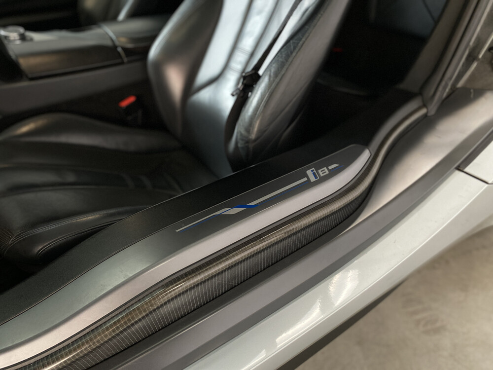 BMW i8 1.5 First Edition 231PS 2015 -Org. NL-, GG-542-N