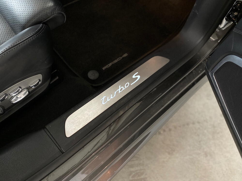 Porsche Panamera 4.8 Turbo S 551PS 2013, 9-KXB-42