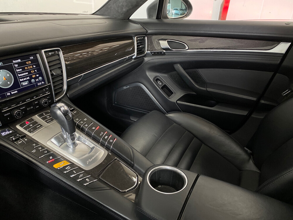 Porsche Panamera 4.8 Turbo S 551PS 2013, 9-KXB-42