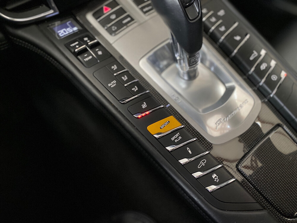 Porsche Panamera 4.8 Turbo S 551PS 2013, 9-KXB-42