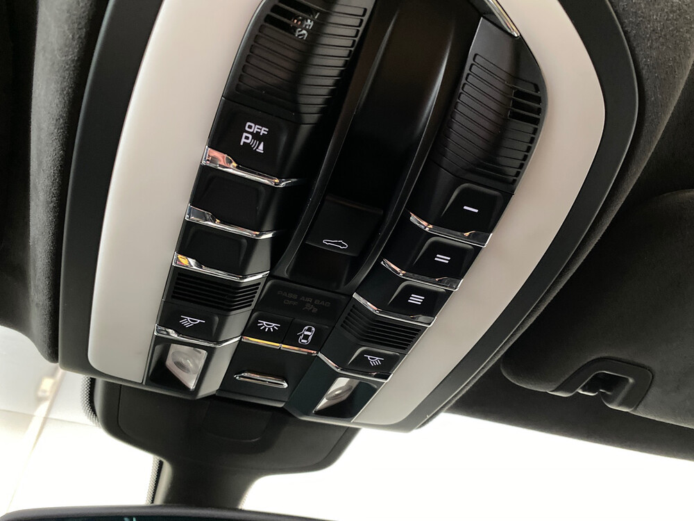 Porsche Panamera 4.8 Turbo S 551PS 2013, 9-KXB-42