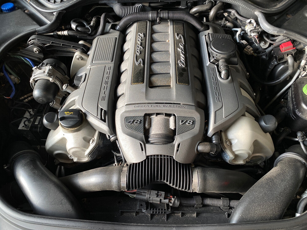 Porsche Panamera 4.8 Turbo S 551PS 2013, 9-KXB-42