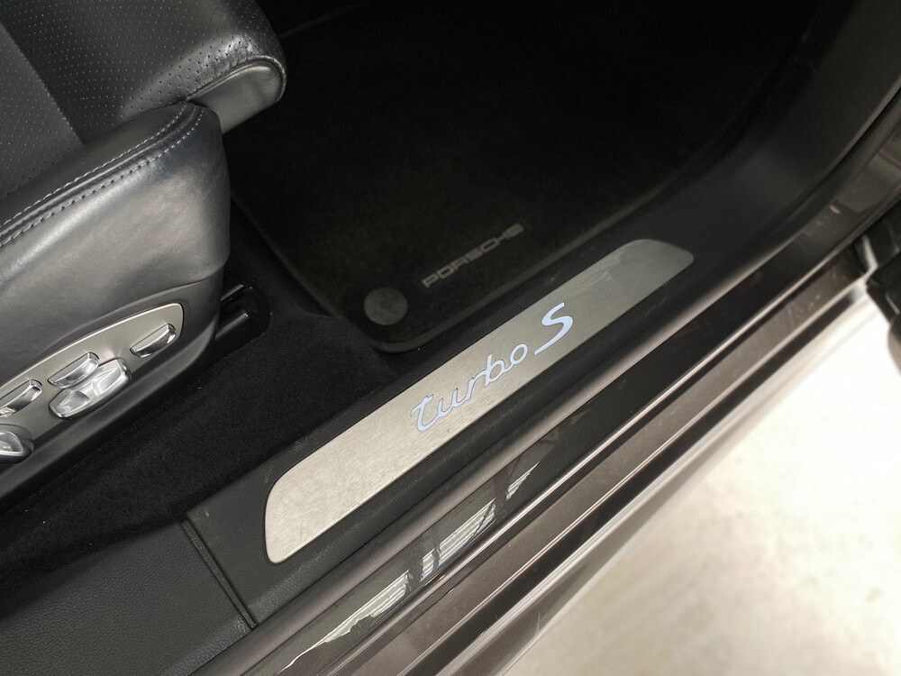 Porsche Panamera 4.8 Turbo S 551PS 2013, 9-KXB-42