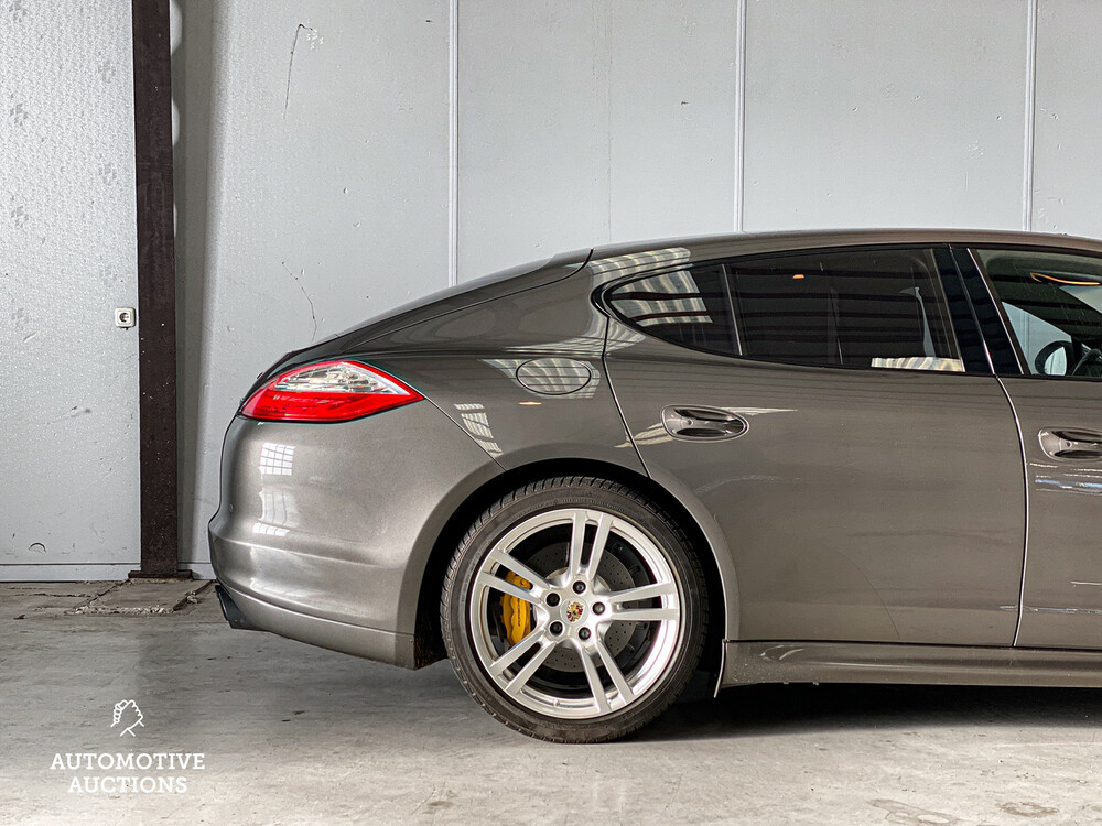 Porsche Panamera 4.8 Turbo S 551PS 2013, 9-KXB-42