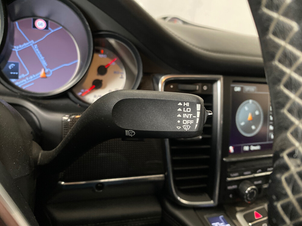 Porsche Panamera 4.8 Turbo S 551PS 2013, 9-KXB-42