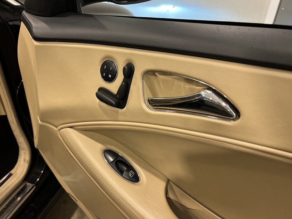 Mercedes Benz CLS55 AMG 5.5 V8 CLS Class 476hp 2005 -Orig. NL-, 14-RJ-NG.