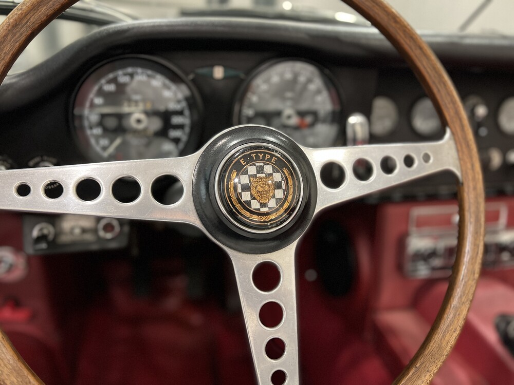 Jaguar E-Type Series 1 OTS 4.2 Zes-in-Lijn Cabriolet 1967, DZ-73-87
