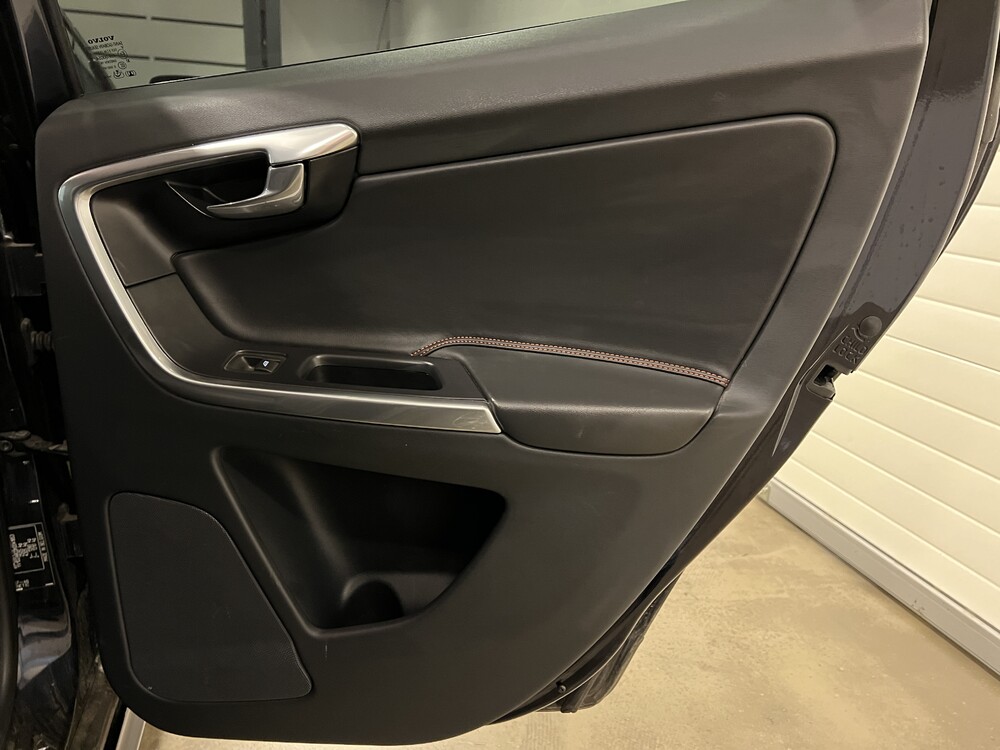 Volvo XC60 D3 2.0 R-Design 150pk 2016, XK-208-L